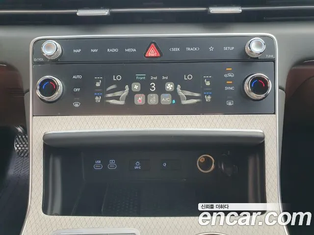 Genesis GV80 — Фото автомобиля 16