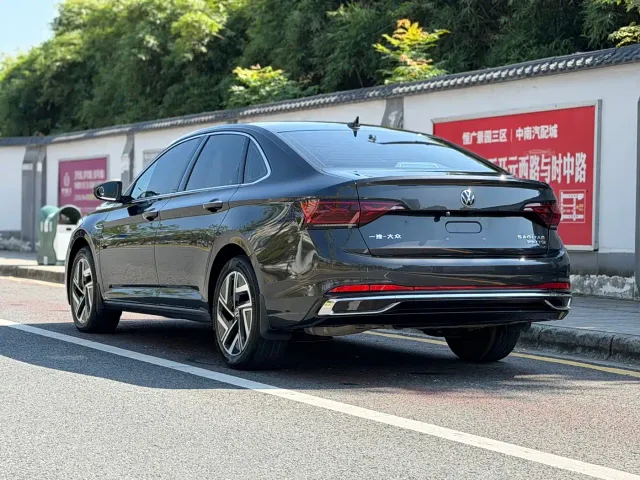 Volkswagen Sagitar — Фото автомобиля 6