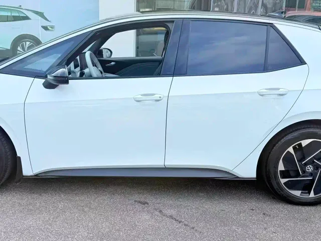 Volkswagen ID.3 — Фото автомобиля 7