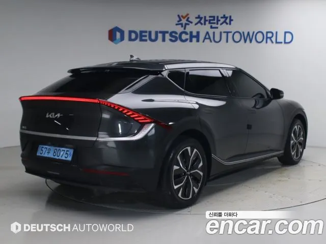 Kia EV6 — Фото автомобиля 2