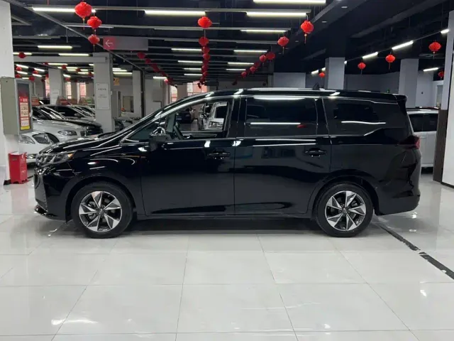GAC Trumpchi M6 — Фото автомобиля 8