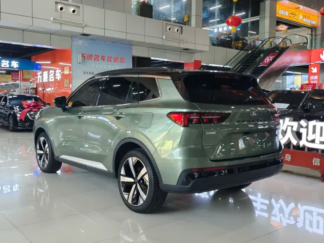 Ford Lingrui — Фото автомобиля 5