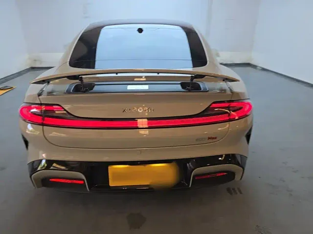 Xiaomi SU7 — Фото автомобиля 3