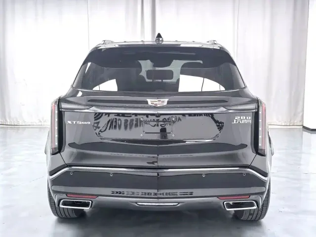 Cadillac XT5 — Фото автомобиля 10