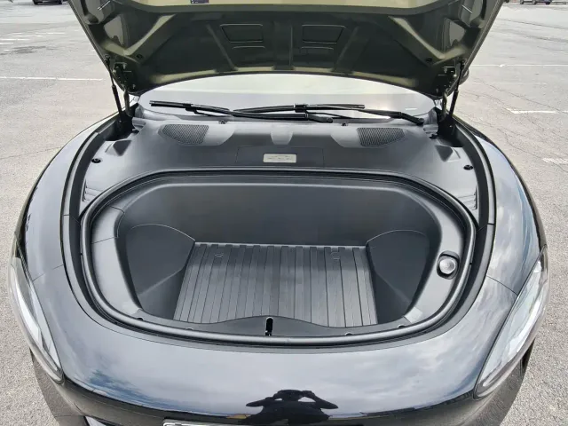 Xiaomi SU7 — Фото автомобиля 12