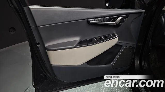 Kia EV6 — Фото автомобиля 13