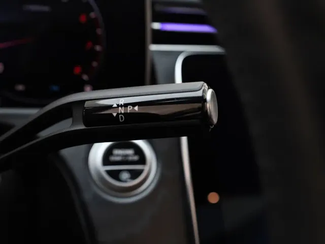 Mercedes-Benz E-Class — Фото автомобиля 16