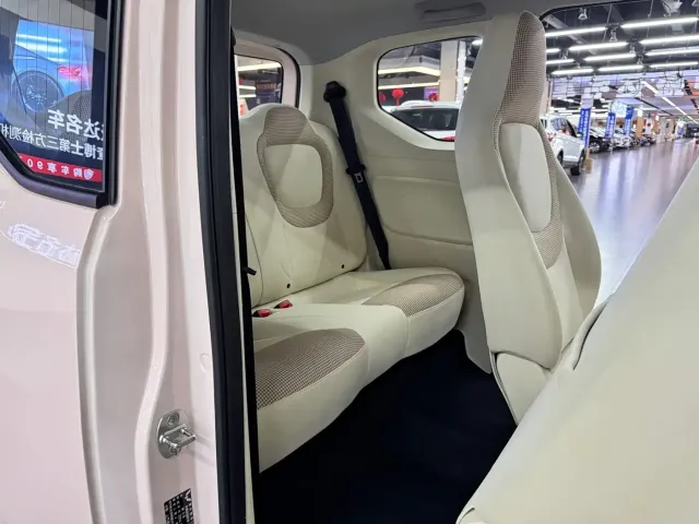 Wuling Hongguang Mini EV — Фото автомобиля 12