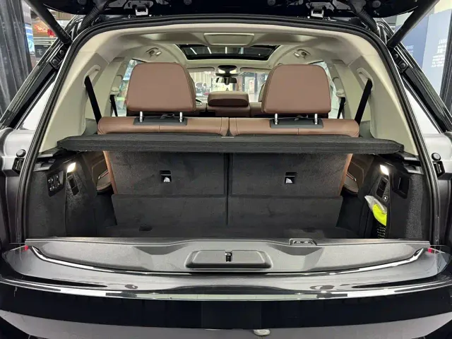 BMW X7 — Фото автомобиля 9