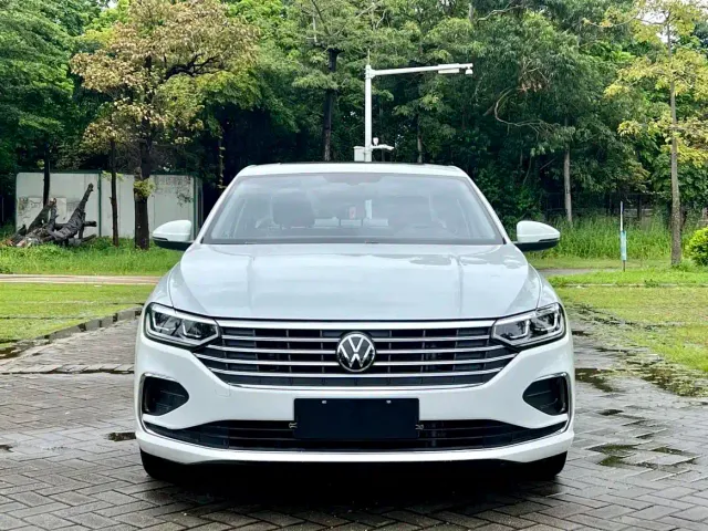 Volkswagen Lavida — Фото автомобиля 2