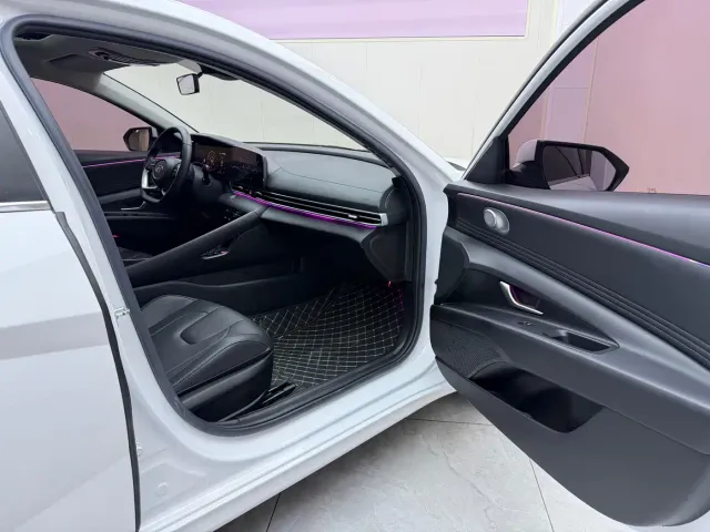 Hyundai Elantra — Фото автомобиля 21