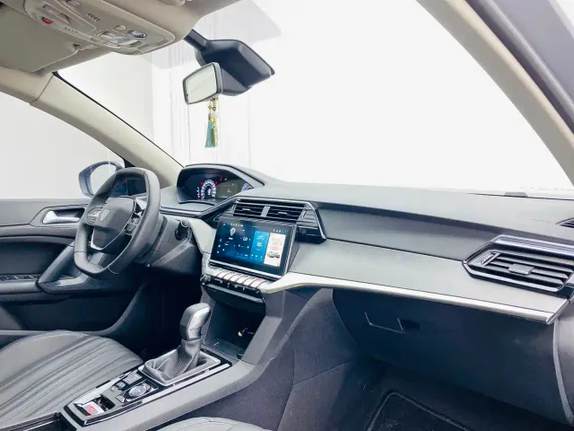 Peugeot 408 — Фото автомобиля 14