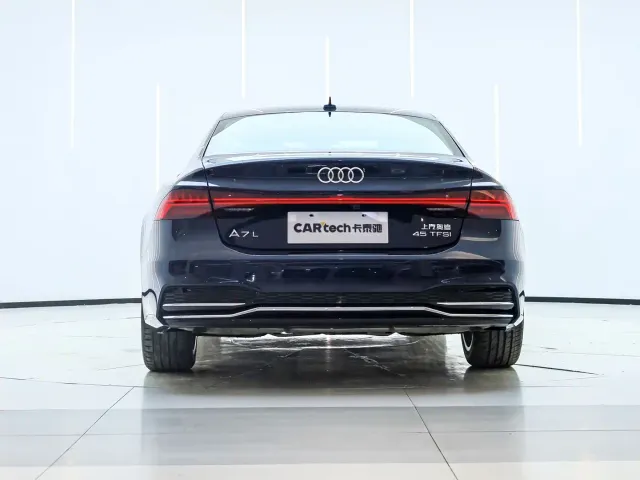 Audi A7L — Фото автомобиля 3