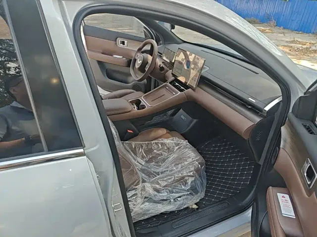 Wuling Starlight S — Фото автомобиля 24