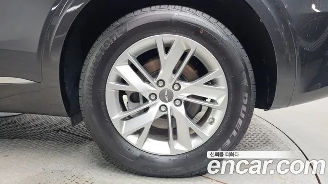 Genesis GV70 — Фото автомобиля 6