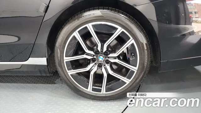BMW 7-Series — Фото автомобиля 16