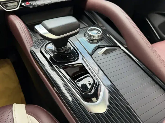 Geely Xingyue L — Фото автомобиля 9