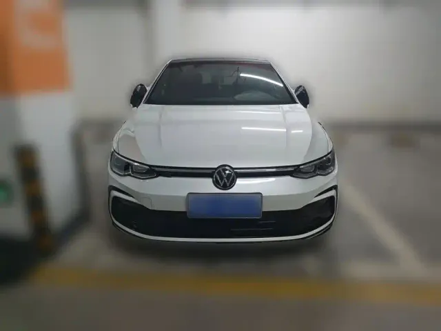 Volkswagen Golf — Фото автомобиля 2