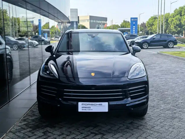 Porsche Cayenne — Фото автомобиля 2