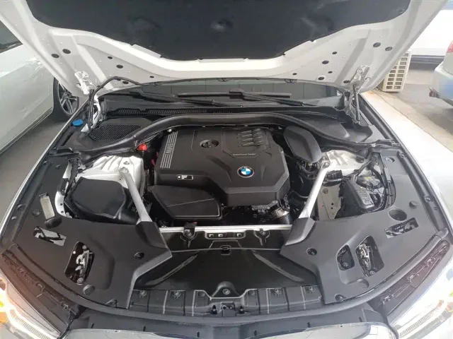 BMW 5 Series — Фото автомобиля 15