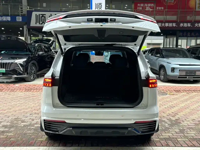 Geely Xingyue L — Фото автомобиля 9