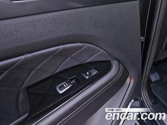 KG_Mobility_Ssangyong Rexton Rexton Arena Дизель 2.2 4WD — Фото автомобиля 18