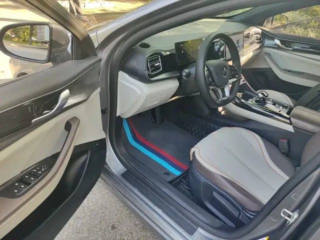 BYD Qin PLUS — Фото автомобиля 11