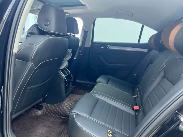 Skoda Superb — Фото автомобиля 18