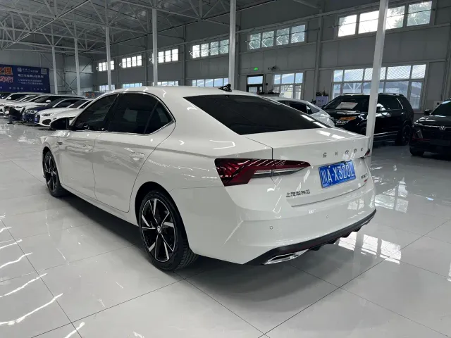 Skoda Octavia — Фото автомобиля 7