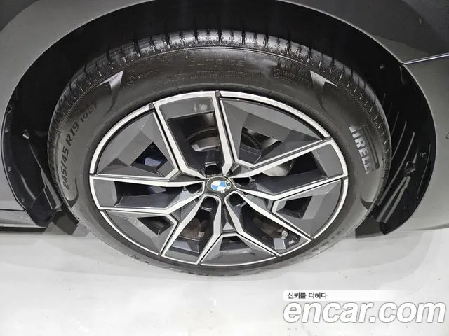 BMW 5-Series — Фото автомобиля 5