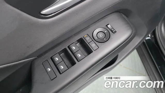 Hyundai Kona SX2 — Фото автомобиля 30