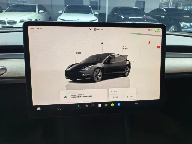 Tesla Model 3 — Фото автомобиля 9