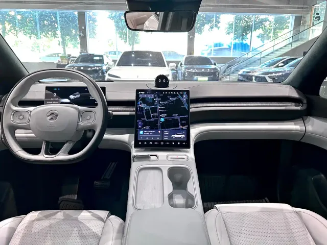 Nio ES6 — Фото автомобиля 16