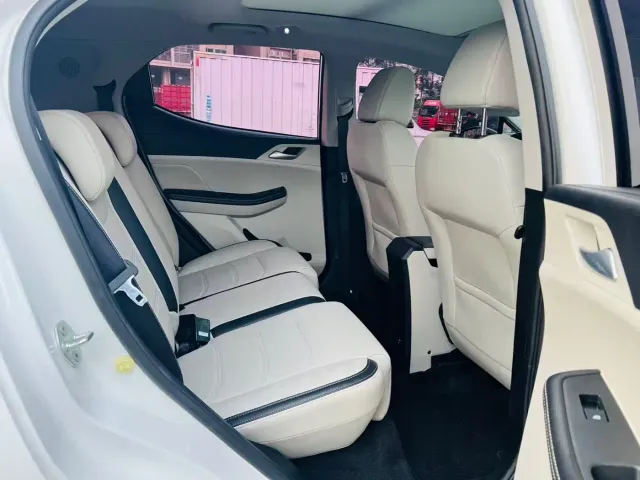 BYD Yuan Pro — Фото автомобиля 8