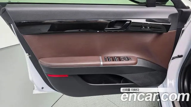 Hyundai Grandeur GN7 — Фото автомобиля 13