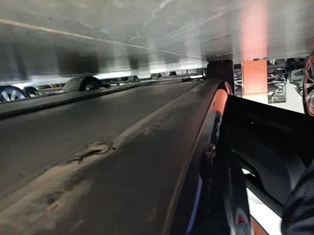 Tesla Model 3 — Фото автомобиля 20