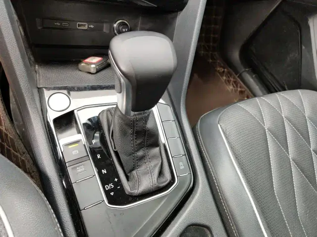 Volkswagen Tiguan L — Фото автомобиля 6