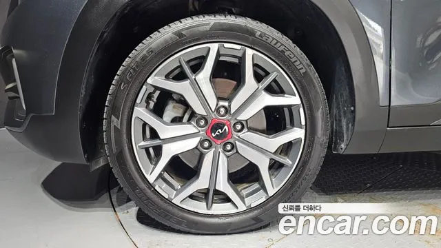 Kia Seltos — Фото автомобиля 5