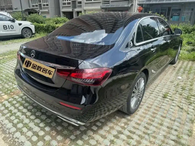 Mercedes-Benz E-Class — Фото автомобиля 9