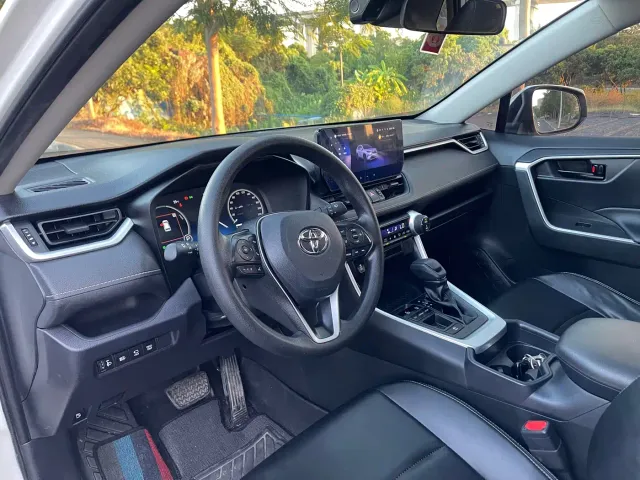 Toyota RAV4 — Фото автомобиля 19