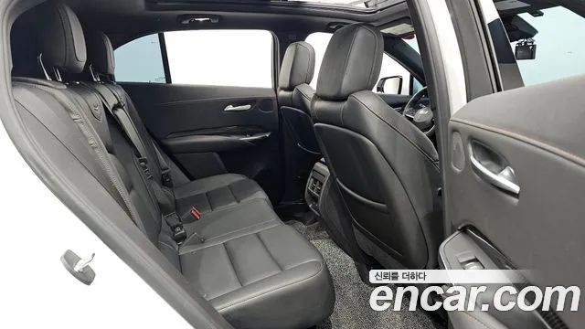 Cadillac XT4 — Фото автомобиля 11