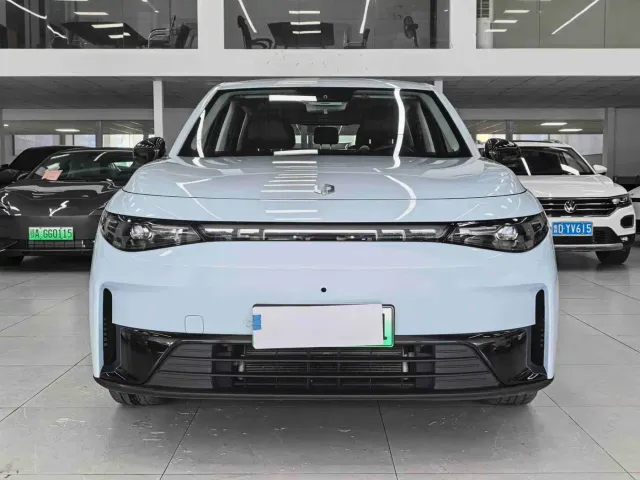 Leapmotor C10 — Фото автомобиля 2
