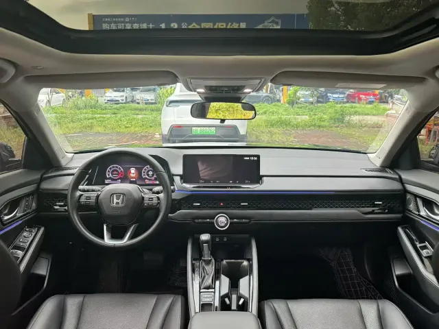 Honda Accord — Фото автомобиля 5