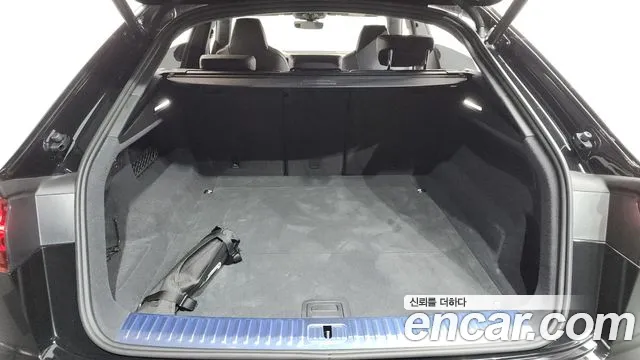 Audi Q8 55 TFSI quattro Premium — Фото автомобиля 20