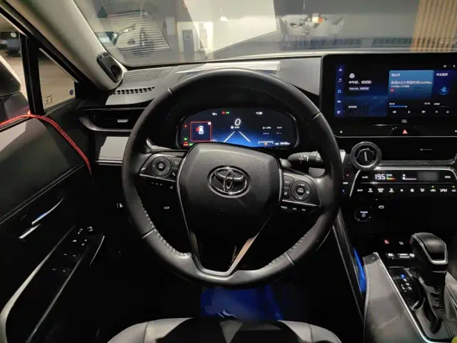 Toyota Venza — Фото автомобиля 10