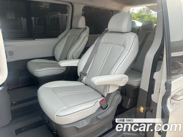 Hyundai Staria Staria 4WD Lounge 9 мест — Фото автомобиля 17