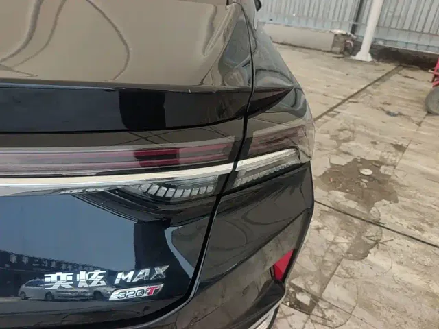 Dongfeng Yixuan MAX — Фото автомобиля 23