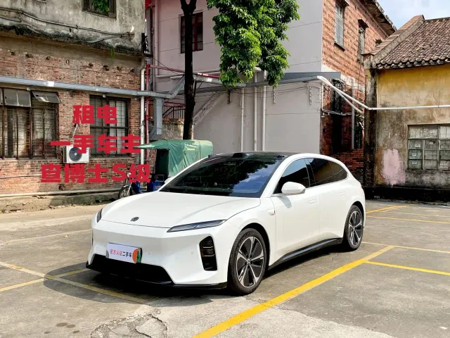 Фотография автомобиля — Nio ET5 Touring