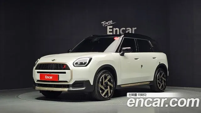 Фотография автомобиля — MINI Countryman 3rd Gen