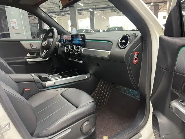 Mercedes-Benz GLB-Class — Фото автомобиля 11